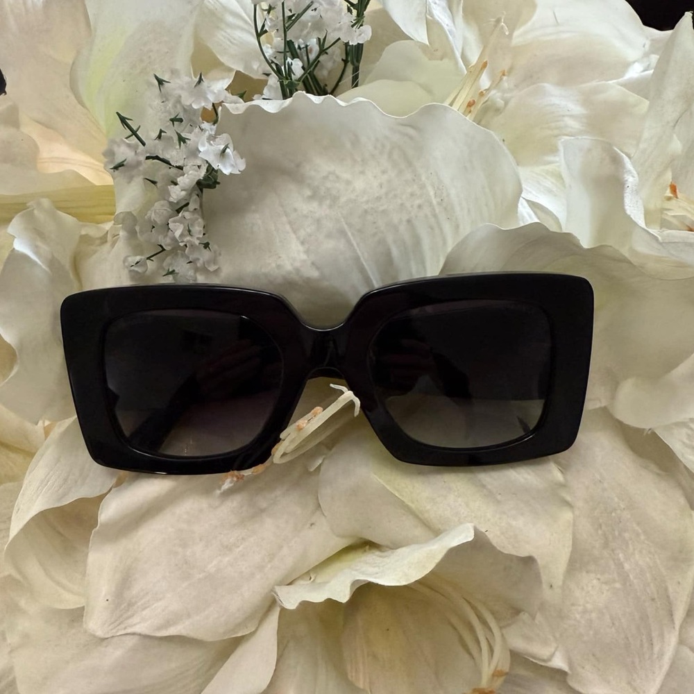 CHANEL RECTANG SUNGLASSES